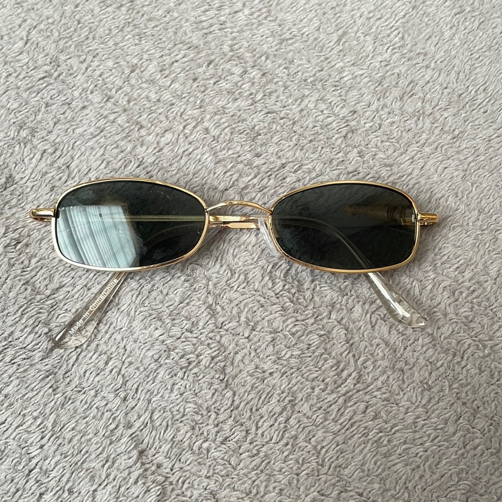 ‘90s slim rectangular sunglasses